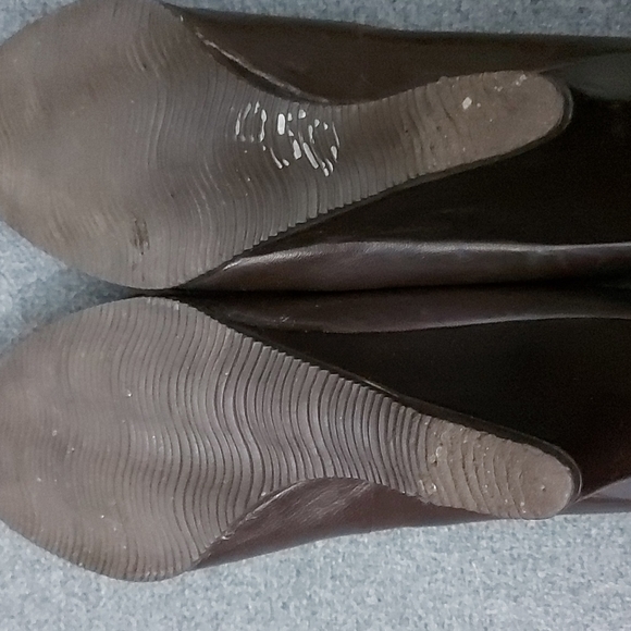 Chinese Laundry Size 8 Heels - Picture 3 of 10